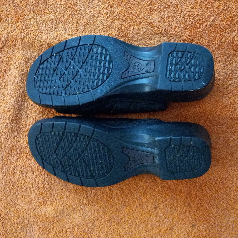 Ariat Western 8.5 Strap Clog Sandals in Black - Picture 6 of 7